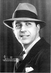 carlos_gardel_montevideo_1933