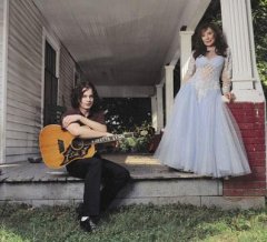 Loretta_Lynn___Jack_White_of_Th