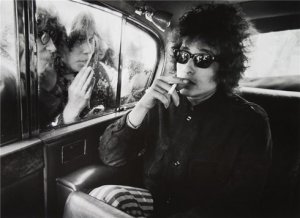 bob_dylan_smoking_a_cig