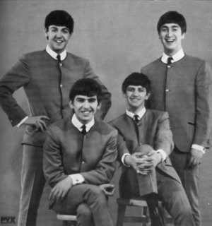 The_Beatles_1963_the_beatles_15301186_359_384