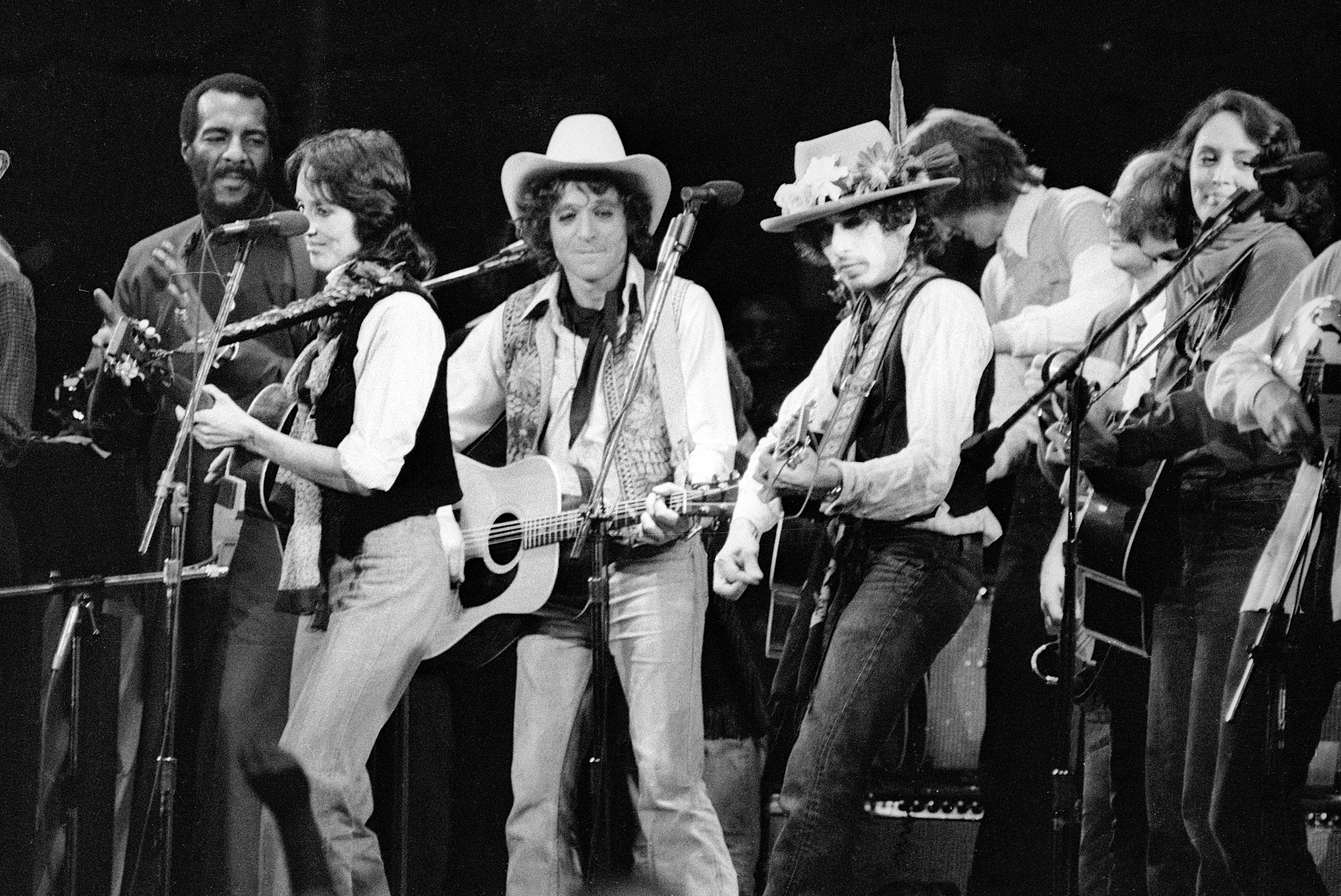 bob_dylan_rolling_thunder_review