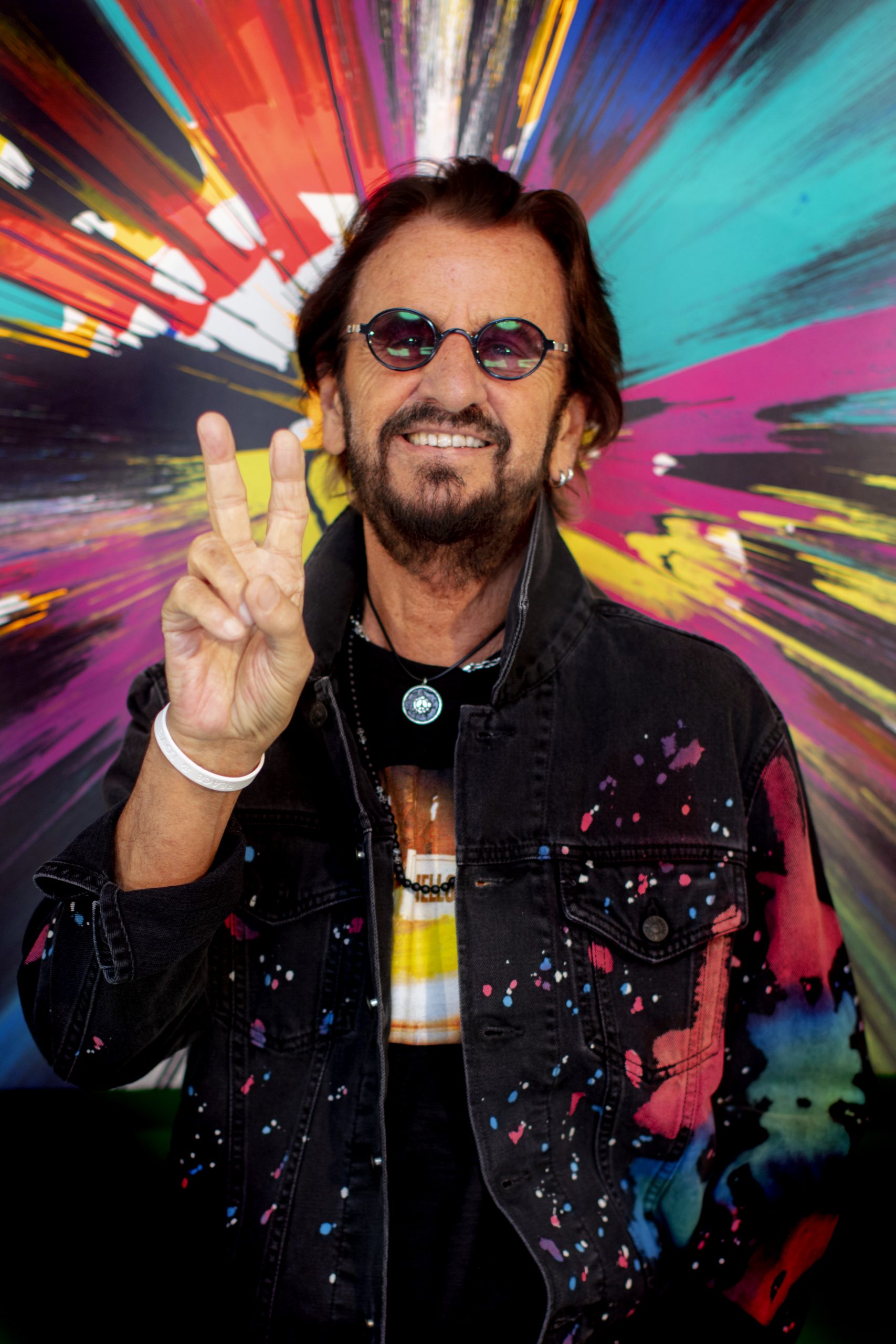 Ringo_Aug_2021_w_Peace_sign_by_Scottt_Robert_Ritchie_scaled