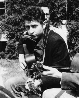 resized__260x324_bobDylan_medres