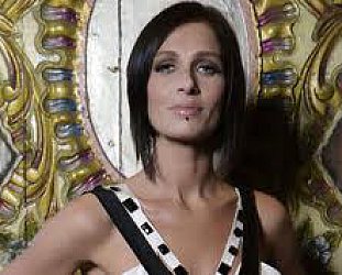 THE FAMOUS ELSEWHERE QUESTIONNAIRE: Kasey Chambers