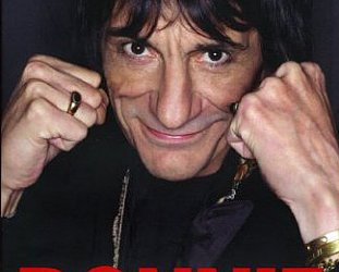 RONNIE, an autobiography by RONNIE WOOD