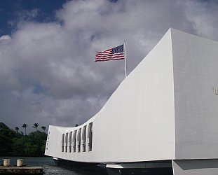 Pearl Harbor, Hawaii: Sunday morning, coming down