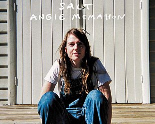 Angie McMahon: Salt (AWAL)
