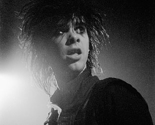 GUEST WRITER AND PHOTOGRAPHER JONATHAN GANLEY on Nick Cave and the Birthday Party at Mainstreet, 1983