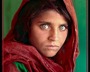 STEVE McCURRY PHOTOGRAPHER INTERVIEWED: Portraits of the diverse, damaged world