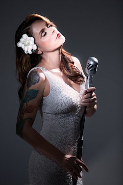 BETH HART INTERVIEWED (2015): Coming home to herself at last