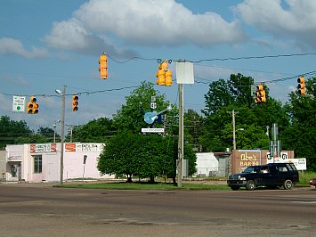 TRAVELLING RIVERSIDE BLUES: Robert Johnson, the blues and Clarksdale, Mississippi