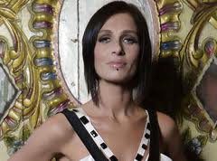 THE FAMOUS ELSEWHERE QUESTIONNAIRE: Kasey Chambers