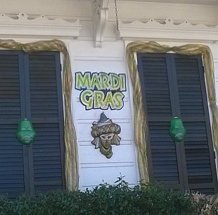 GUEST WRITER PIRIPI WHAANGA goes behind the masks of a New Orleans Mardi Gras