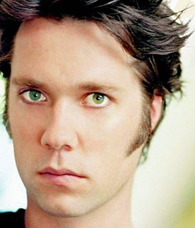 RUFUS WAINWRIGHT CONSIDERED (2012): Back in the game