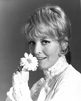 PETULA CLARK. GREATEST HITS, CONSIDERED (1984): A sign of her various times 