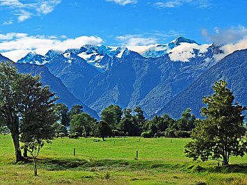 THIS LAND IS YOUR LAND, THIS LAND IS . . . : New Zealand in the eye of the beholder