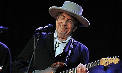 BOB DYLAN: FIFTY YEARS ON AND ON (2012): The new Vs old Dylans