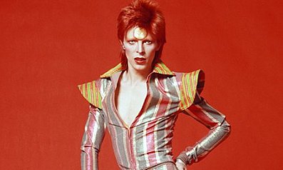 GUEST WRITER LISA PERROTT on David Bowie, gender trangression and drag