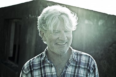 THE FAMOUS ELSEWHERE QUESTIONNAIRE: Tim Finn