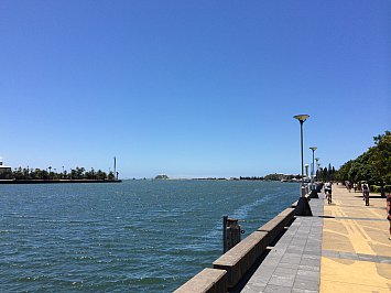 Newcastle, Australia: Walking on sunshine