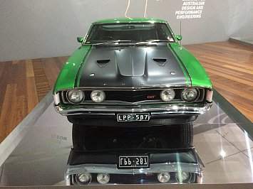 AUSTRALIAN AUTOMOBILE DESIGN EXHIBIT (2015): G'day Bruce, godda new mowda?