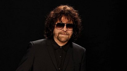 JEFF LYNNE CONSIDERED (2016): Otis Wilbury, I presume?