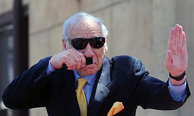 Mel_Brooks_receives_7c75.JPG