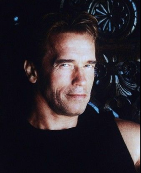 ARNOLD SCHWARZENEGGER INTERVIEWED  (2000): The beginning or the end?