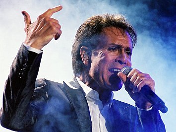 CLIFF RICHARD ENCOUNTERED (2013): Is Cliff a voice in the wilderness?