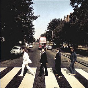 ABBEY ROAD REVISITED (2006): Crossing the crossing