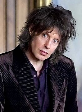 MIKE SCOTT OF THE WATERBOYS INTERVIEWED (2014): The nearest thing to hip . . .