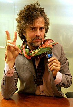 THE FLAMING LIPS' WAYNE COYNE INTERVIEWED (2004): In search of the miraculous