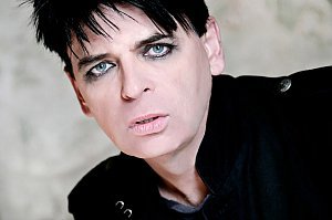 GARY NUMAN INTERVIEWED (2014): Loving the alien