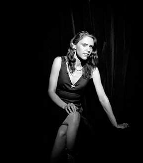 GILLIAN WELCH INTERVIEWED (2004): That ol' time contemporary music