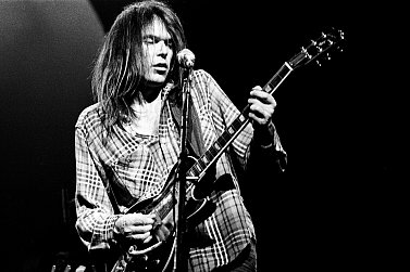 NEIL YOUNG. YET AGAIN? (2023): It's yesterday once more.