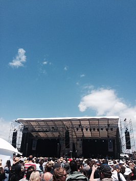 AUCKLAND'S LANEWAY FESTIVAL CONSIDERED (2015): Out of a clear blue sky . . .