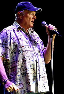 THE BEACH BOYS' MIKE LOVE INTERVIEWED (2007, and concert review): Hang on to Your Ego