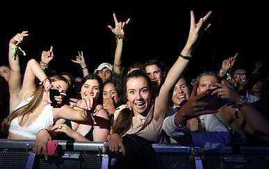 GUEST PHOTOGRAPHER GLENN JEFFREY offers images of Womad 2017