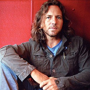 EDDIE VEDDER OF PEARL JAM INTERVIEWED IN SEATTLE (2002): Reading their Riot Act