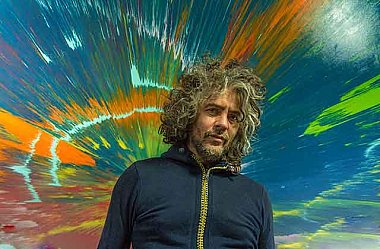 THE FLAMING LIPS CONSIDERED (2017): White punks on dope